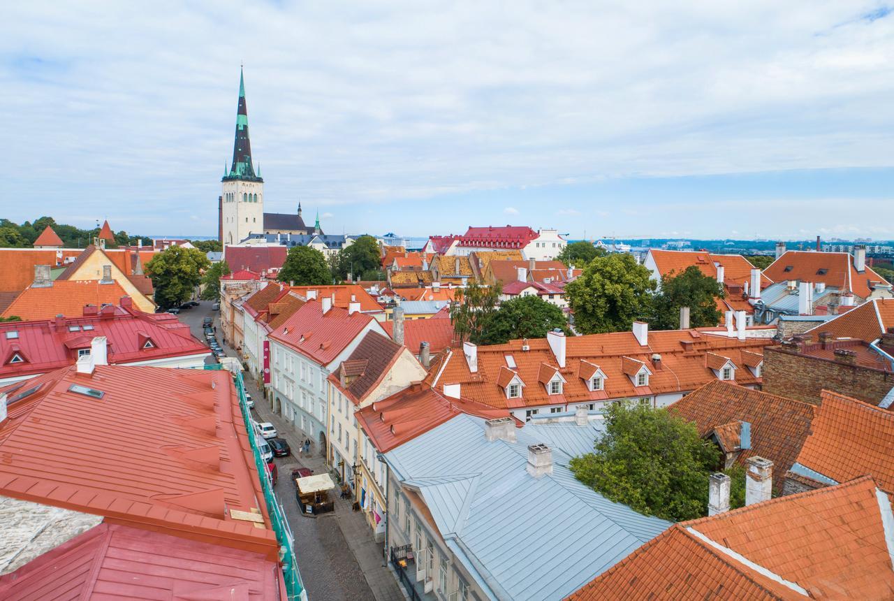 Meriton Old Town Garden Hotel Tallin Exterior foto